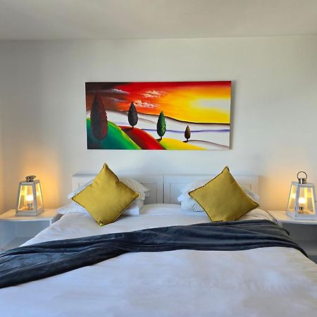 Swept Away Guesthouse - No-Loadshedding Yzerfontein Exterior foto