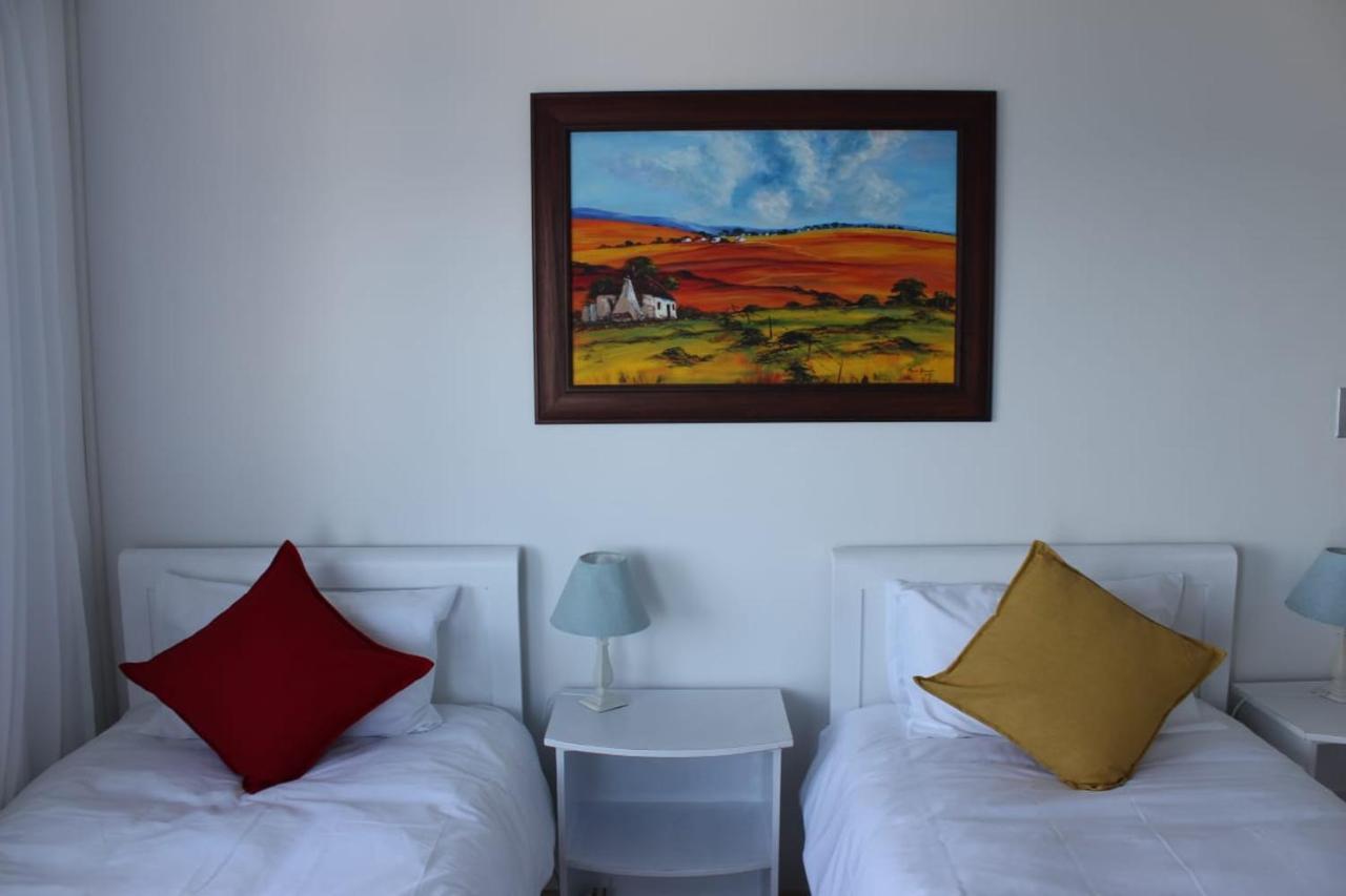 Swept Away Guesthouse - No-Loadshedding Yzerfontein Exterior foto