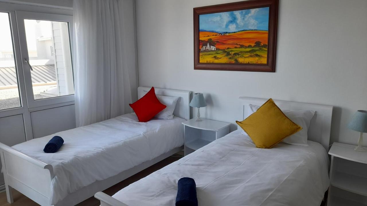 Swept Away Guesthouse - No-Loadshedding Yzerfontein Exterior foto