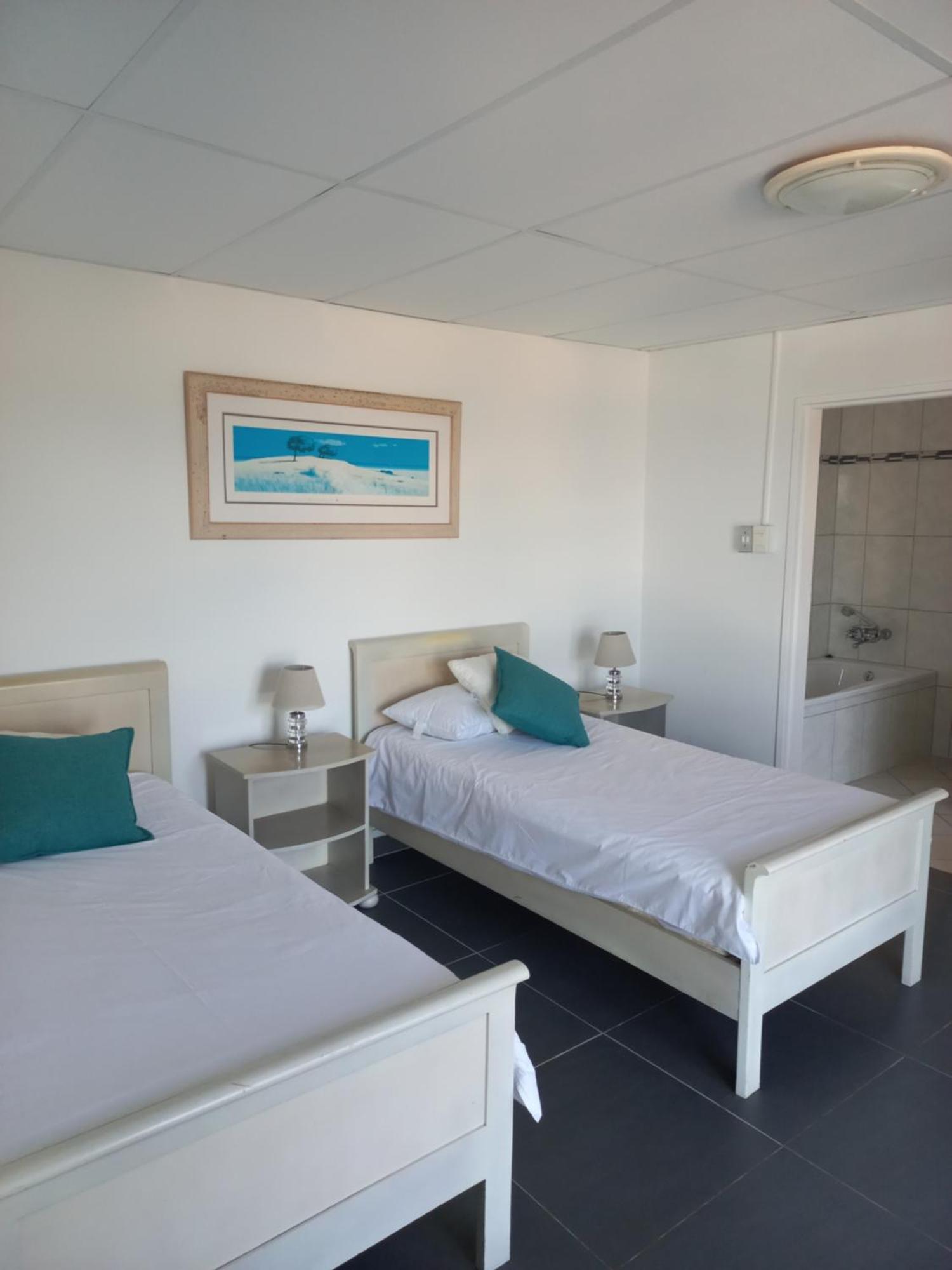 Swept Away Guesthouse - No-Loadshedding Yzerfontein Exterior foto