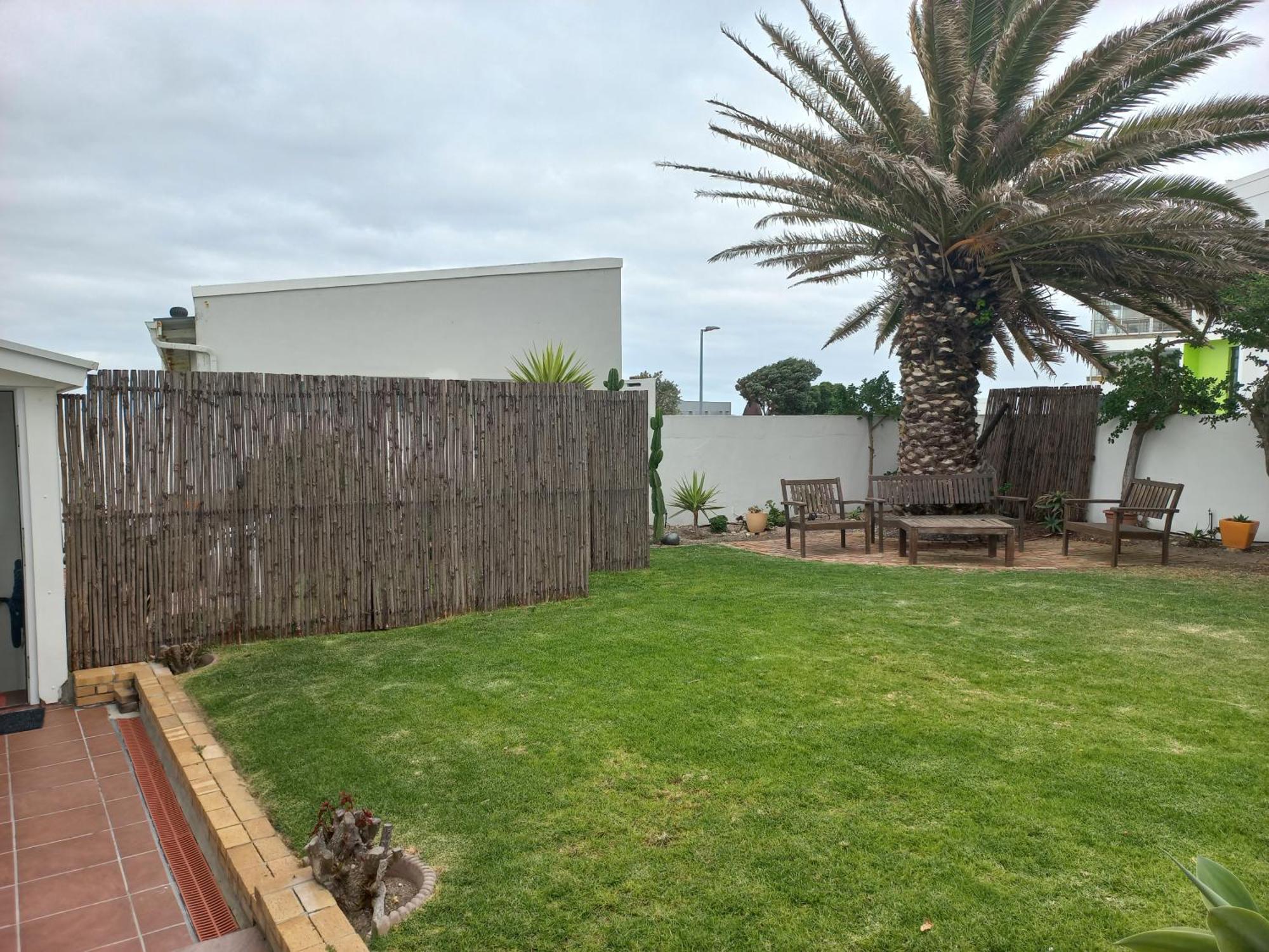 Swept Away Guesthouse - No-Loadshedding Yzerfontein Exterior foto