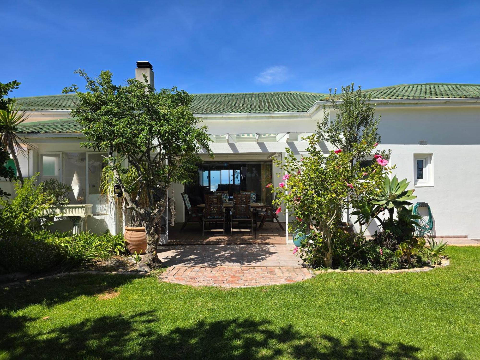 Swept Away Guesthouse - No-Loadshedding Yzerfontein Exterior foto