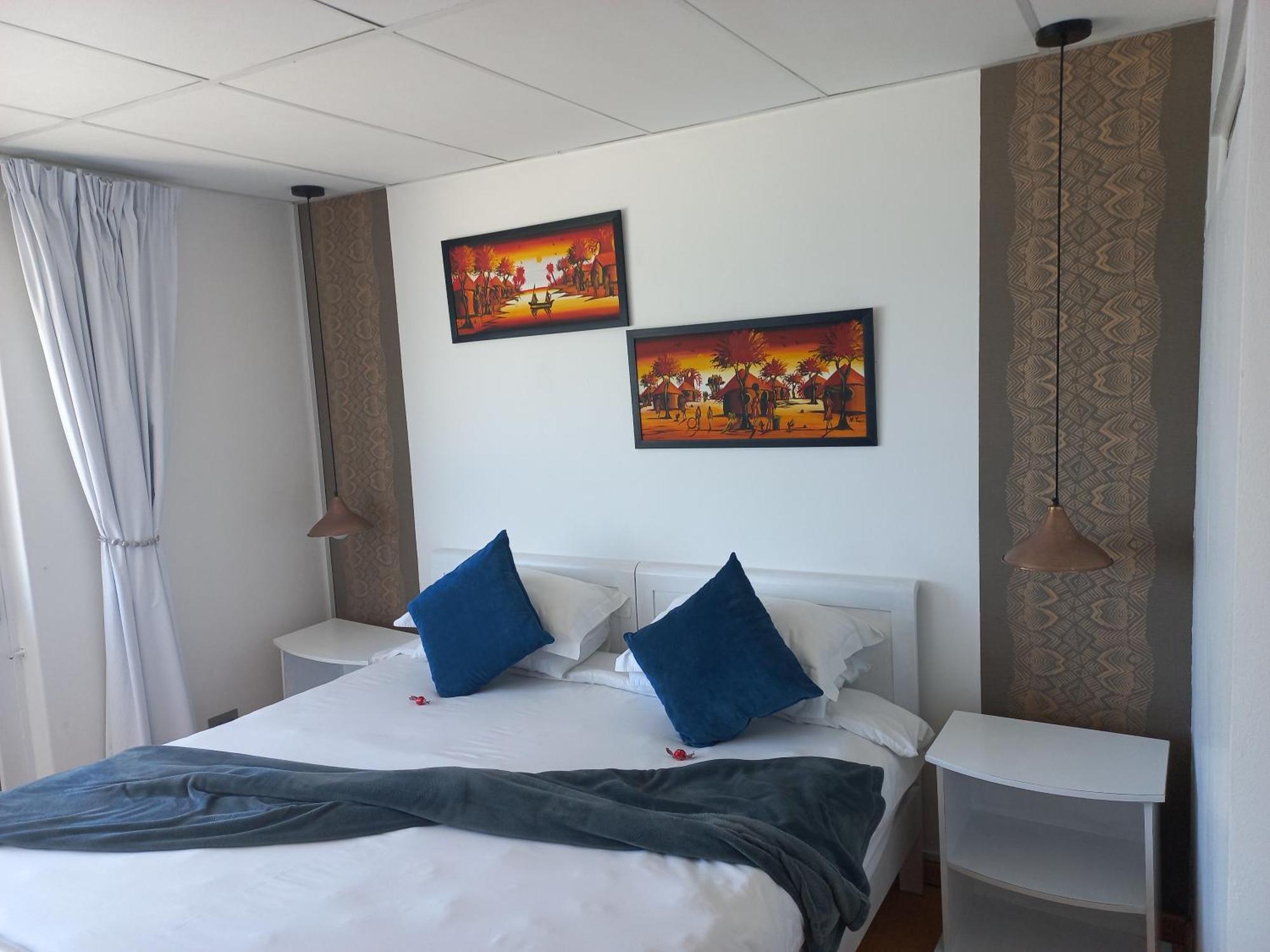 Swept Away Guesthouse - No-Loadshedding Yzerfontein Exterior foto